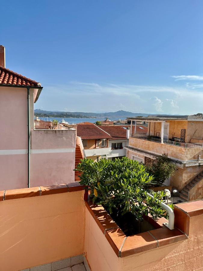 Appartamento Centrale, Con Posto Auto. La Maddalena  Exterior foto